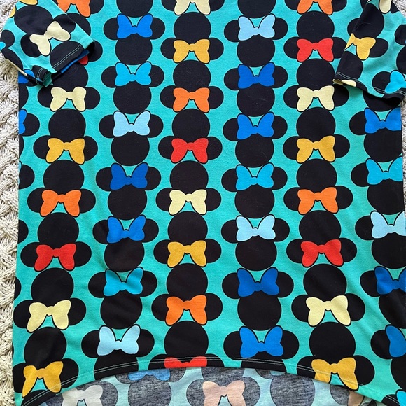 LulaRoe Minnie Mouse Colorful Tunic Top Teal Colorful Bows size Small Disney - Picture 6 of 7